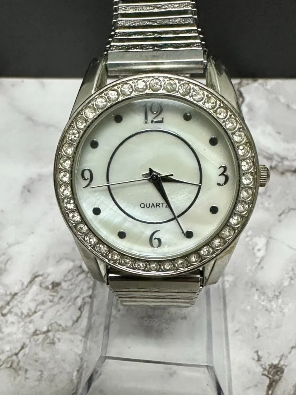 3/$30 Mother of Pearl Dial Watch Women Silver Tone Stretch Band New Battery 6.5